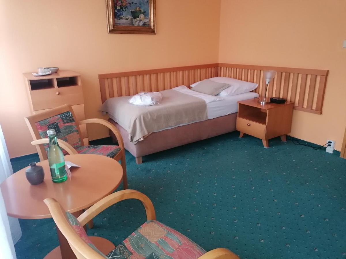 Monti Spa Františkovy Lázně Zewnętrze zdjęcie